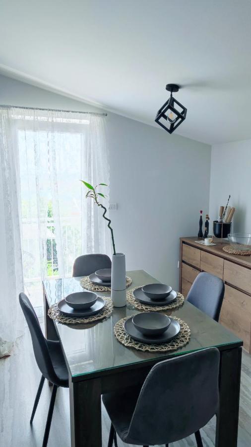 Apartman Jelena Подстрана Екстер'єр фото