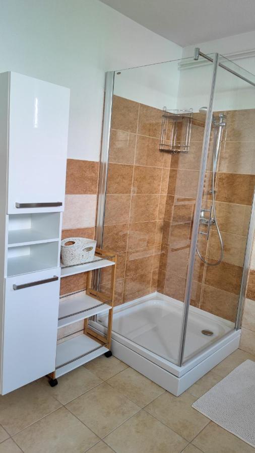 Apartman Jelena Подстрана Екстер'єр фото