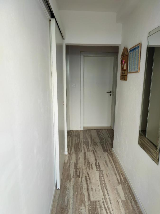 Apartman Jelena Подстрана Екстер'єр фото