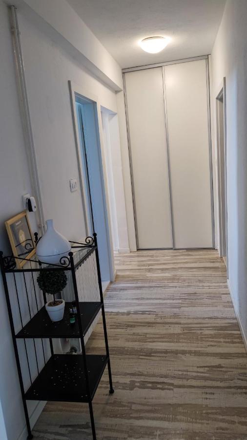 Apartman Jelena Подстрана Екстер'єр фото