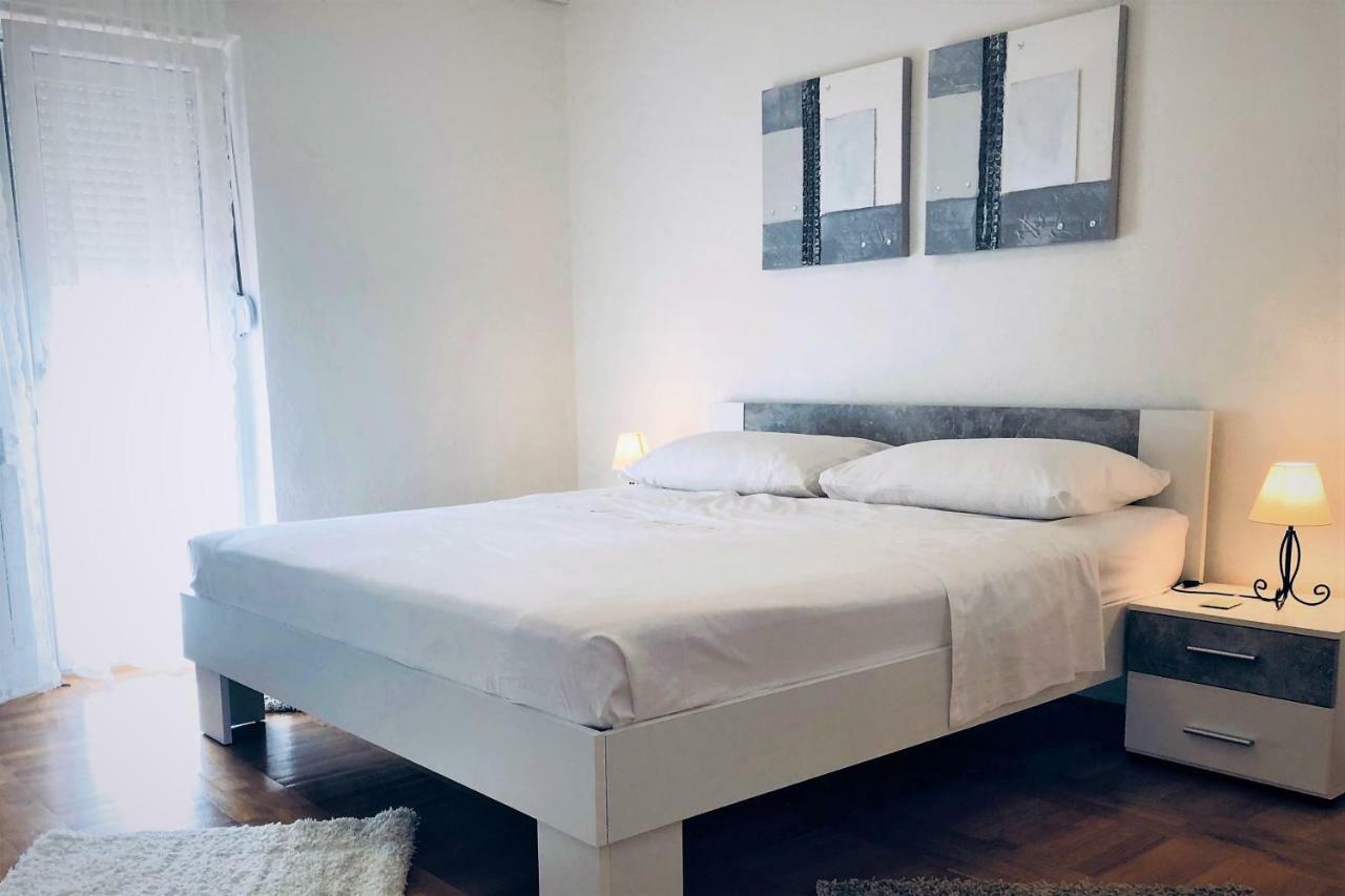 Apartman Jelena Подстрана Екстер'єр фото